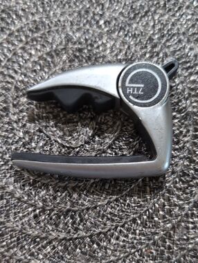 HLL Silver and Black VR Accessory Clip - HLL Brand